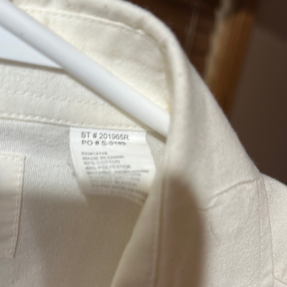Ely Cattleman Cream Casual Button Down Shirt with Western Yoke - Picture 3 of 5